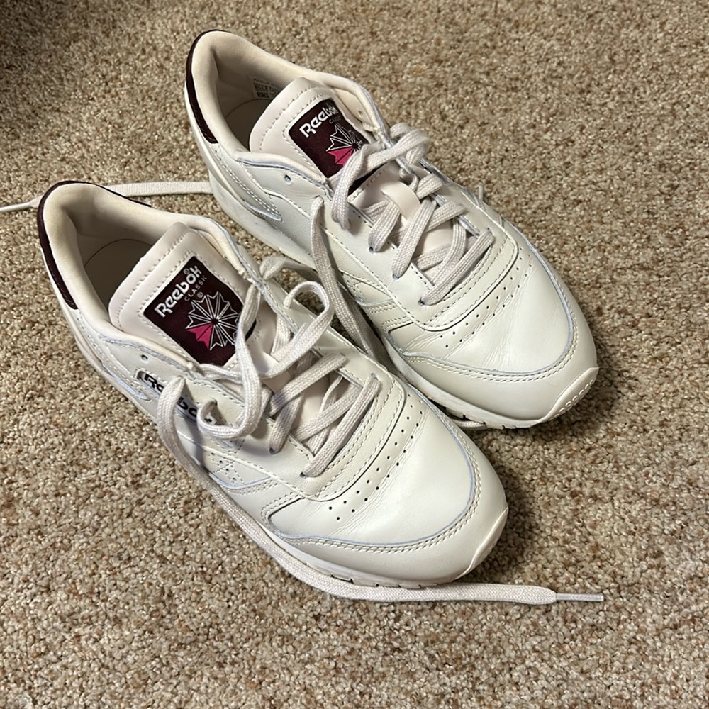 Reebok Women's Classic Leather Sneaker, Alabaster/Maroon/Chalk, 6.5